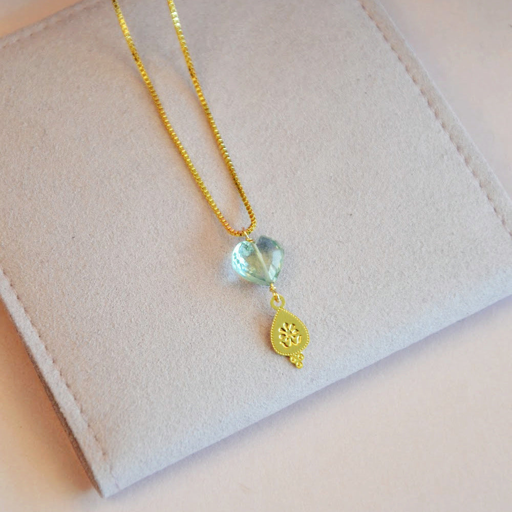 COLLAR CORAZÓN DE AGUAMARINA