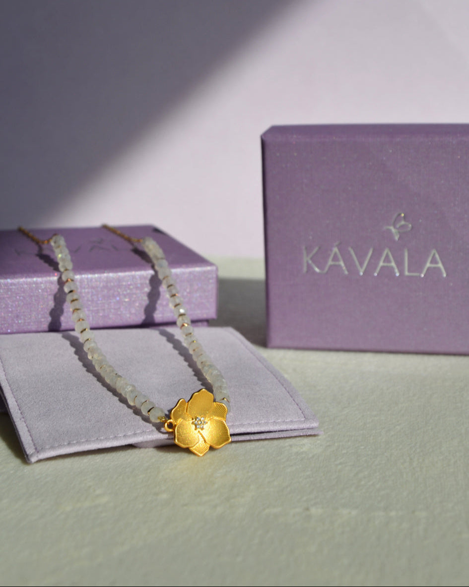 COLLAR PIEDRA LUNA  EN FLOR