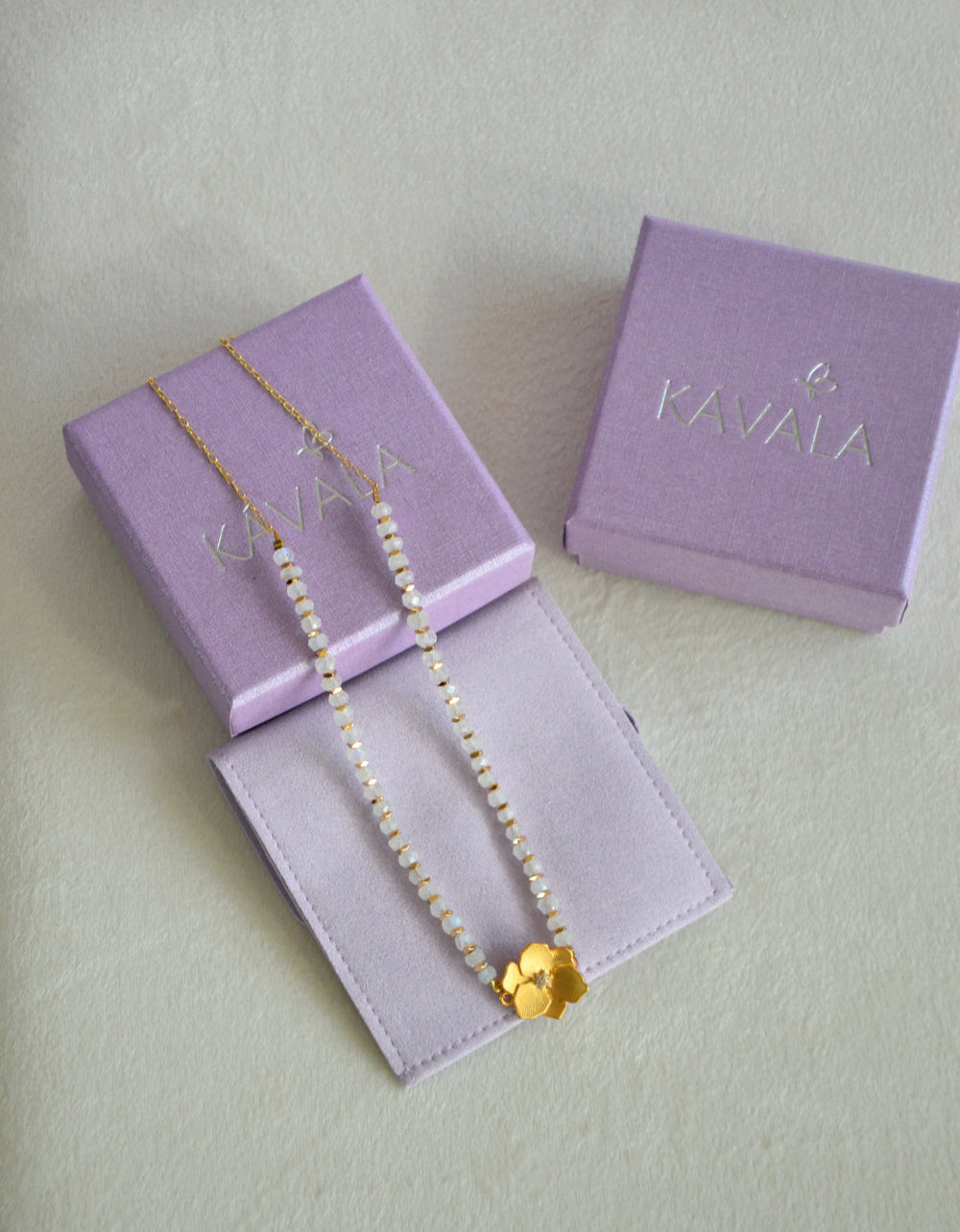 COLLAR PIEDRA LUNA  EN FLOR