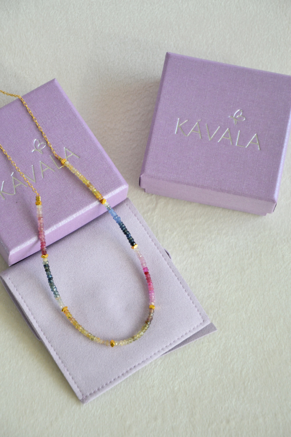 COLLAR ARCOIRIS DE RAÍZ DE ZAFIROS "EDICIÓN LIMITADA"