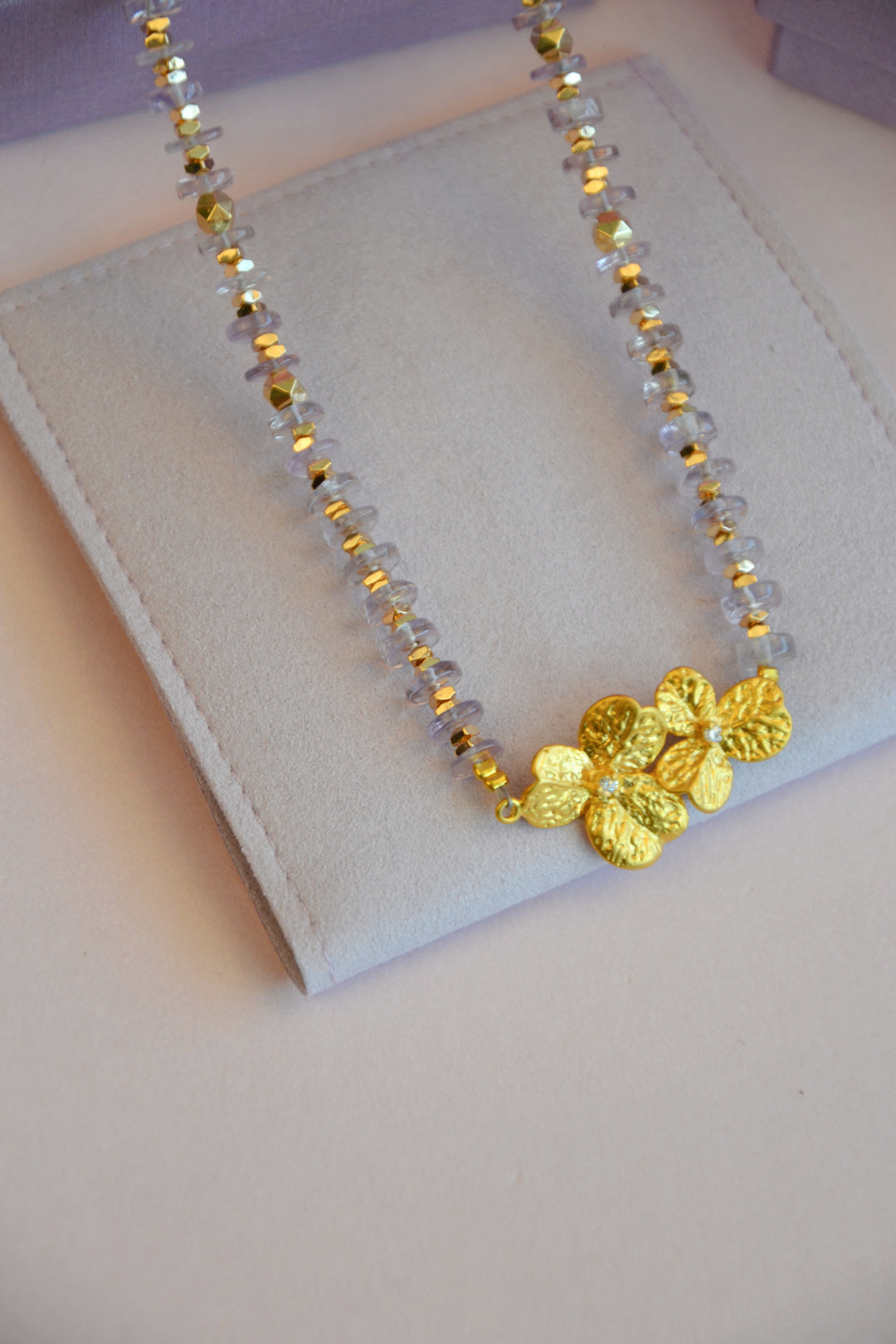 COLLAR CUARZO ROSA EN FLOR