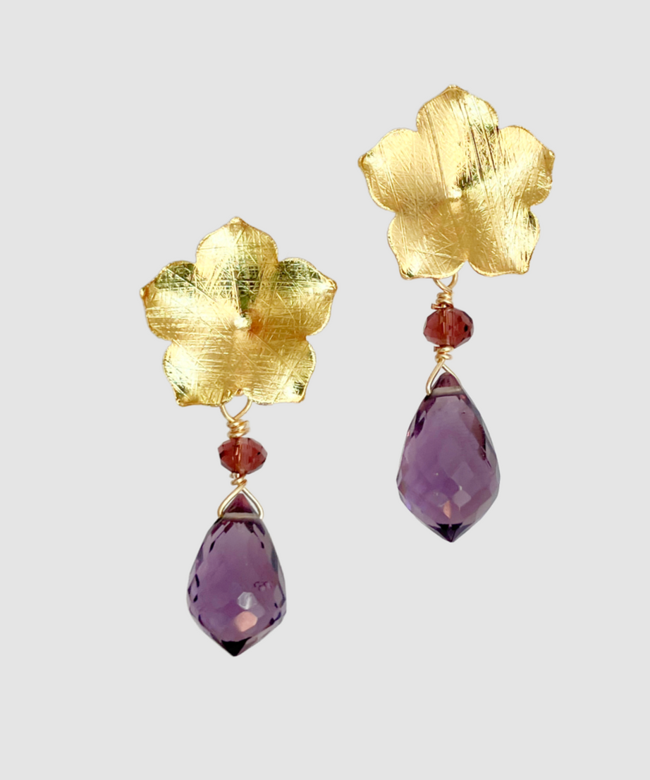 AROS FLOR BAÑADOS EN ORO Y PIEDRA AMATISTA