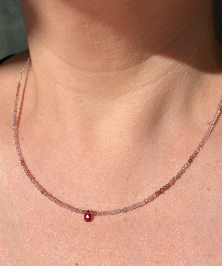 COLLAR ESPINELAS Y GRANATE
