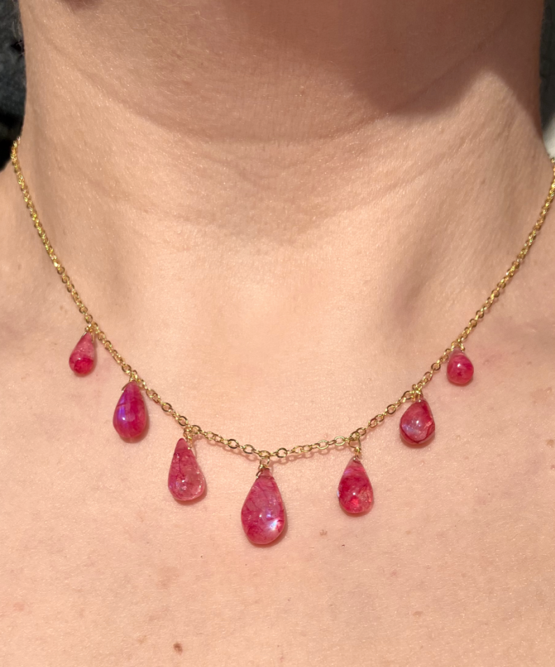 COLLAR  PIEDRA LUNA FUCSIA