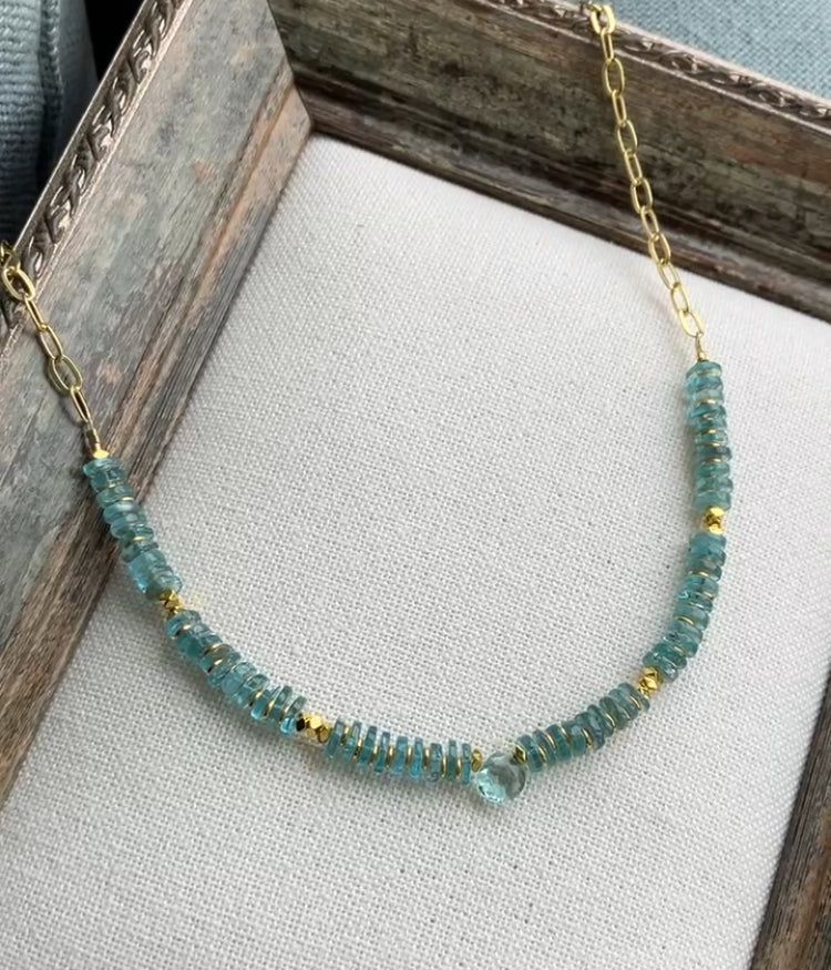 COLLAR APATITA CON AGUAMARINA