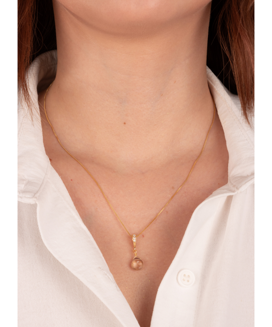 Collar bañado en oro con mini Citrino y Circones