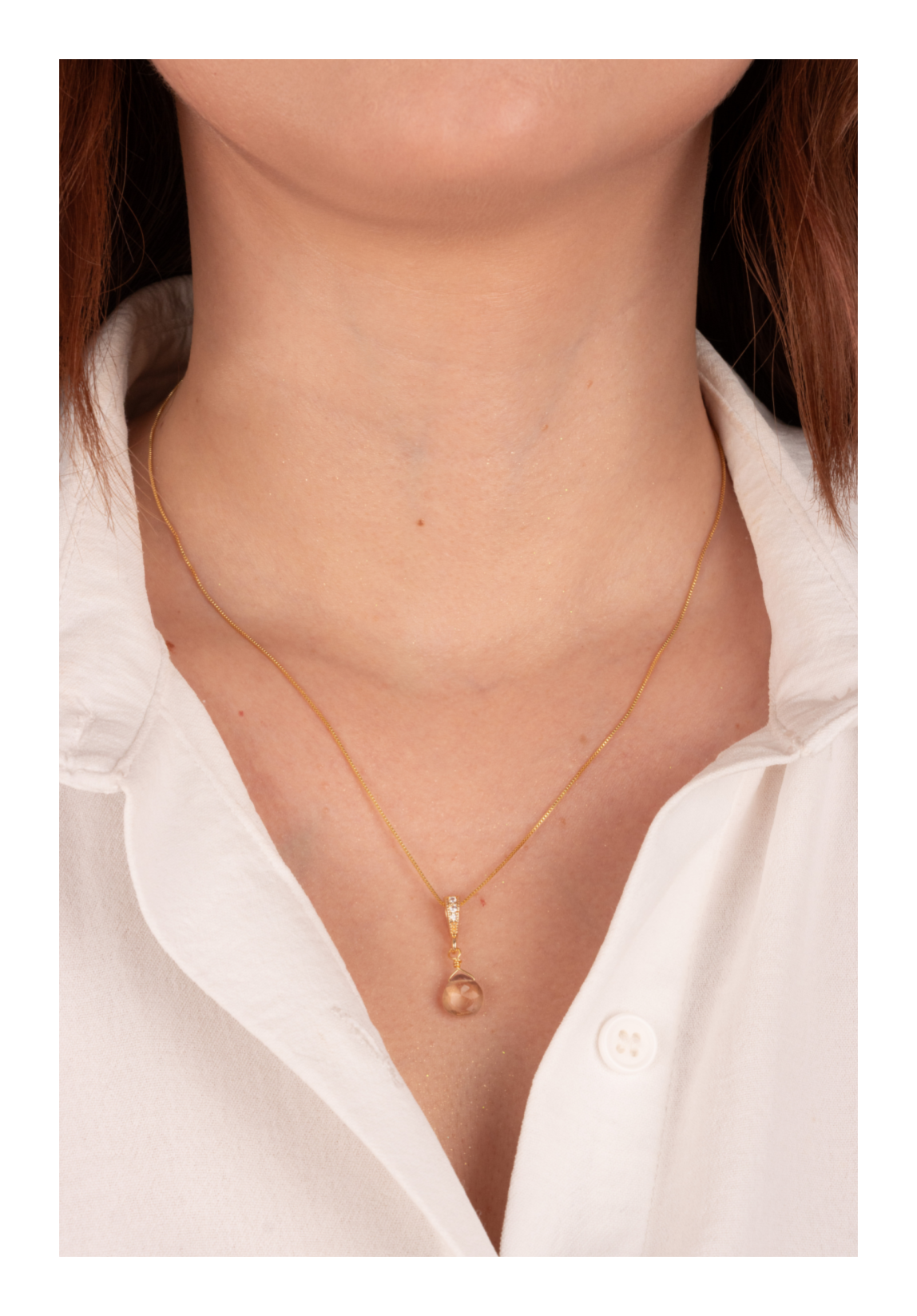 Collar bañado en oro con mini Citrino y Circones