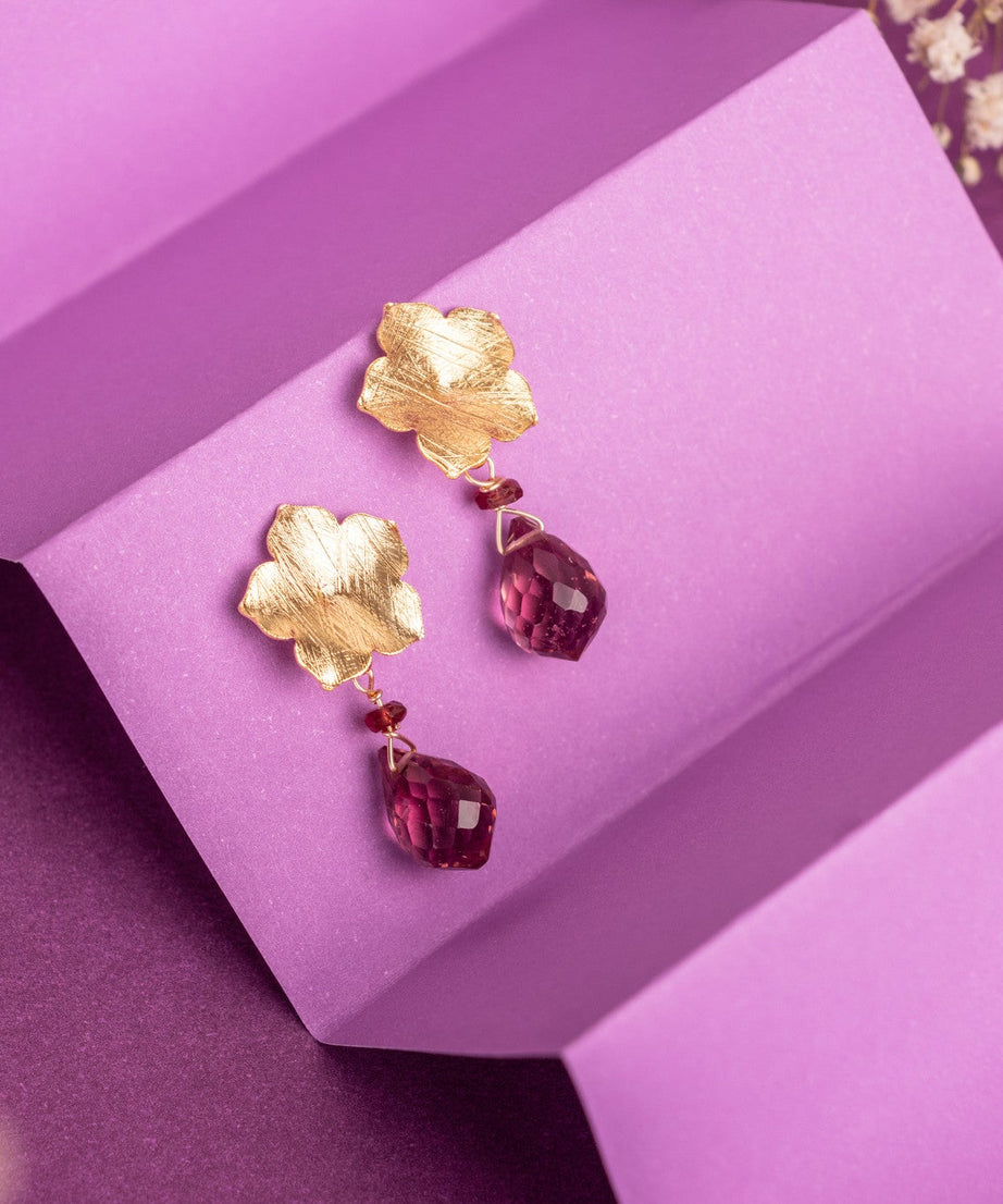 AROS FLOR BAÑADOS EN ORO Y PIEDRA KUNZITA