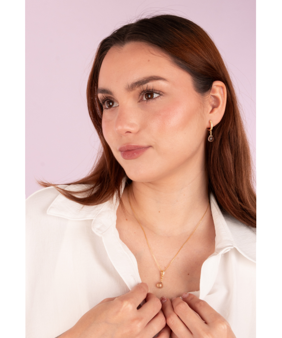 Collar bañado en oro con mini Citrino y Circones