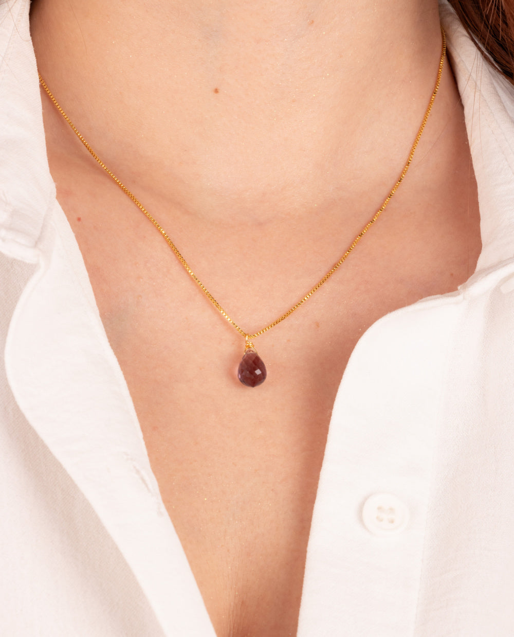 Collar de Amatista, piedra de la Tranquilidad, con cadena bañada en oro 18k